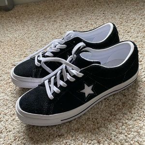 BRAND NEW converse one star sneakers